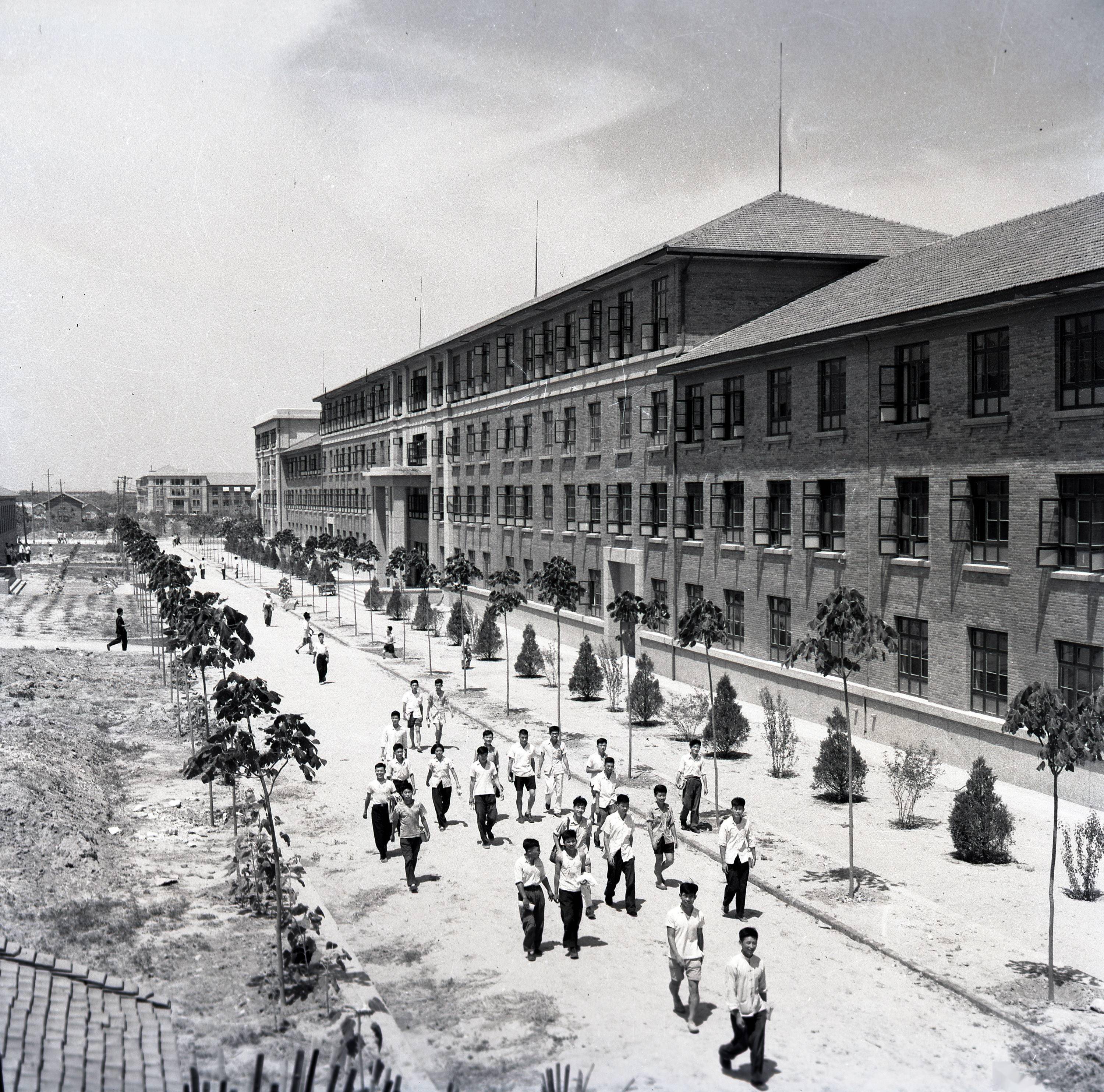 1959年拍攝的西遷后的交通大學(xué)校園一景（資料照片）。